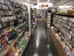 本店地下1階に100円ショップ ワッツウィズ がｏｐｅｎしました 八重洲ブックセンター